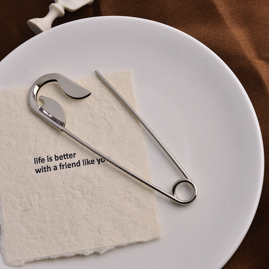 Versatile Safety Pin Hair & Bag Accessory