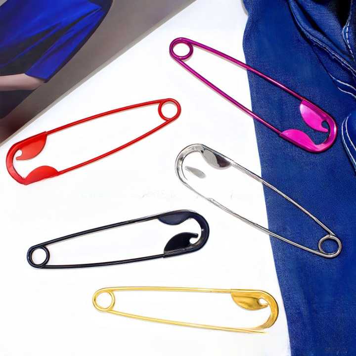 Versatile Safety Pin Hair & Bag Accessory